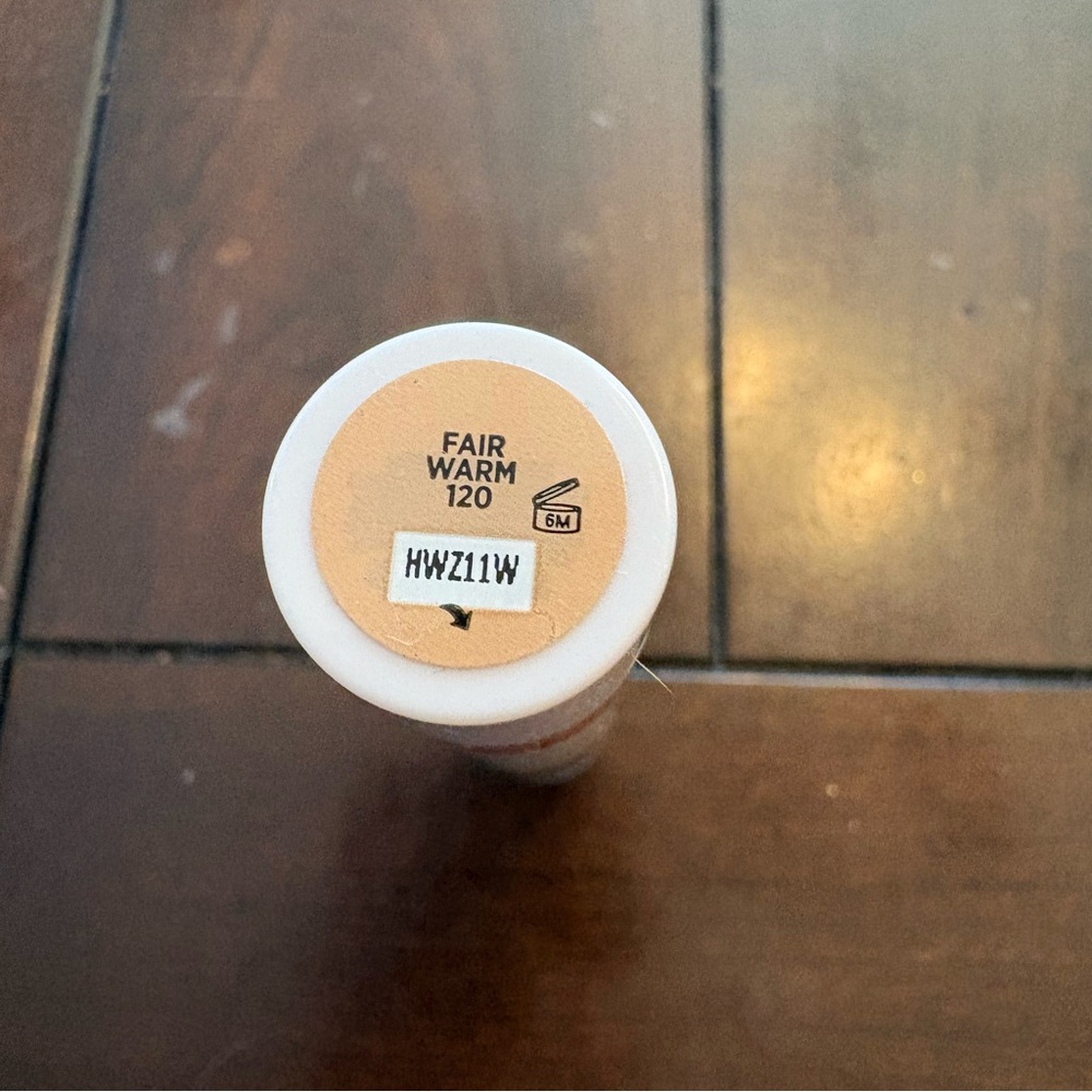 it cosmetics Do It All Radiant Concealer in Fair Warm 120 - Picture 4 of 5